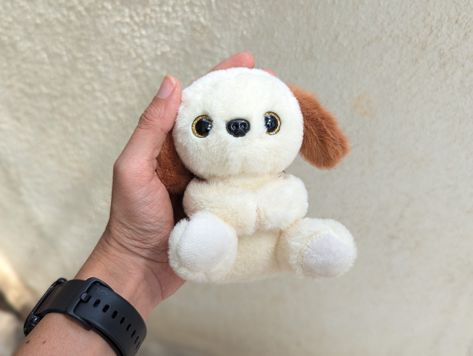 White Puppy H00078